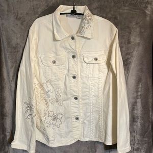 Chico’s Platinum Size 2 (12) 98% Cotton 2% Spandex Hand Wash Cold Beautiful